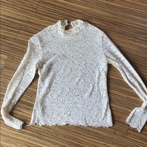 Long sleeve turtle neck Lacey blouse!